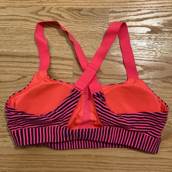 Under Armour L Eclipse medium support bra - Picture 2 of 3